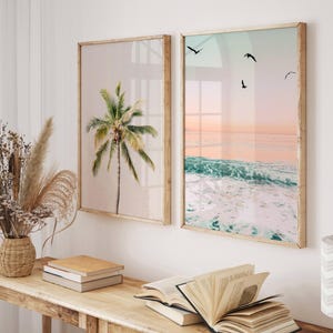 Pastell Strand Drucke 2er Set, Küsten 2 Stück Wandkunst, Palme Poster, Meereswelle Foto, Tropische druckbare Wandkunst