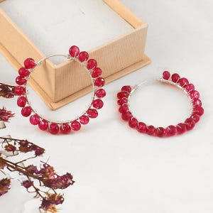 Rarissimo - Orecchini con perline sfaccettate di rubino naturale, orecchini a cerchio con rubino sanguigno per la creazione di gioielli, orecchini in argento 925, orecchini a cerchio con gemma di rubino
