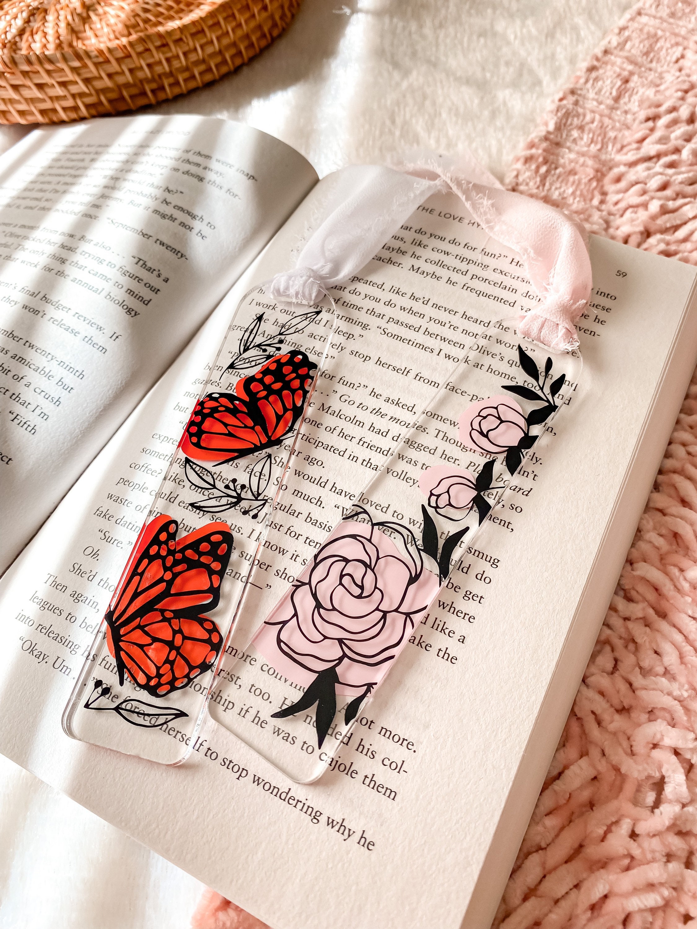 GLOBLELAND 4Set Acrylic Bookmark Inspiring Clear Rectangle Acrylic  Bookmarks Book Marker Tags Acrylic Bookmarker with Tassels for World Book  Day