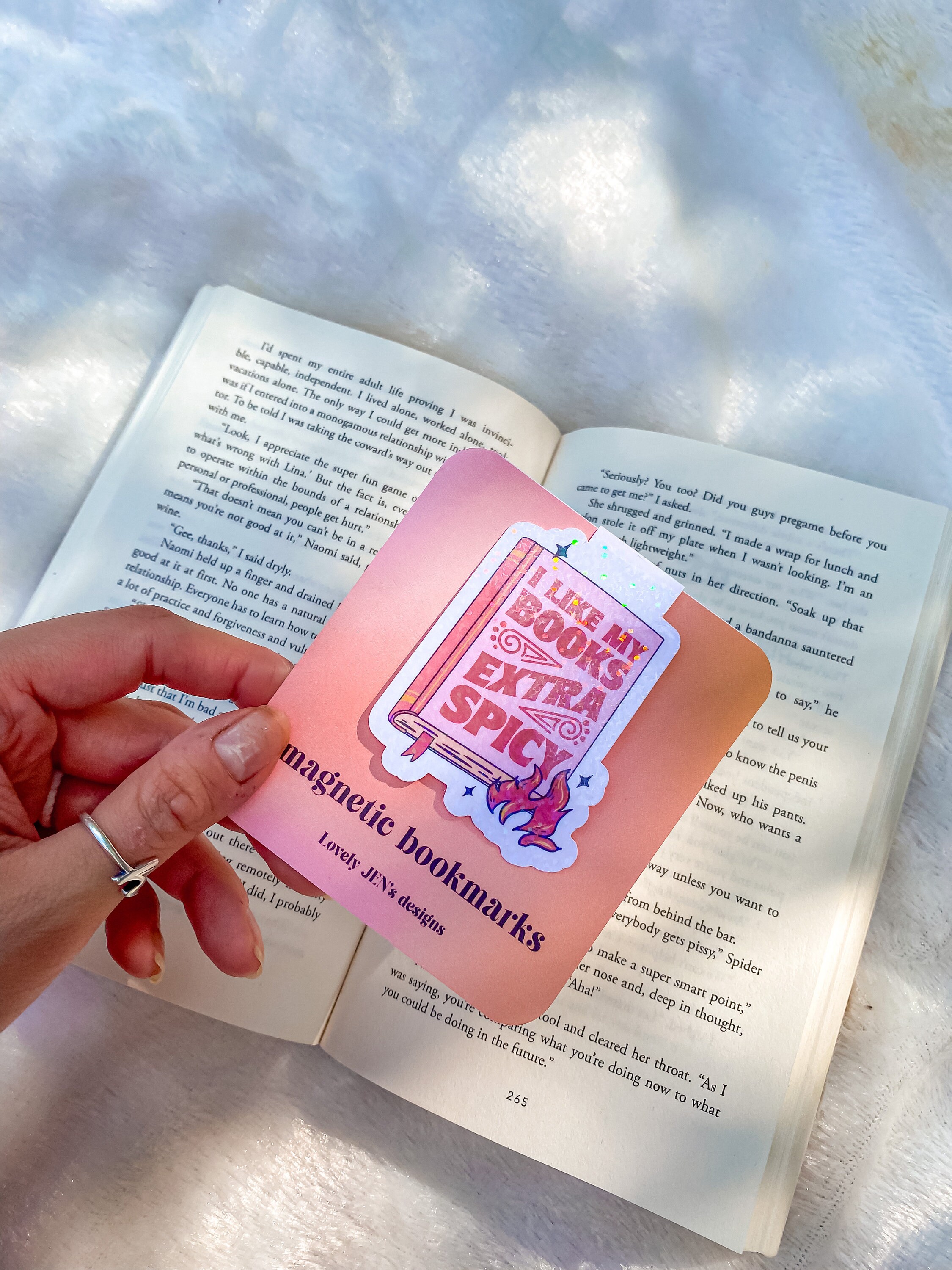 Trendy Bookish I Like My Books Extra Spicy Booktok Magnetic Snapping  Bookmark - Etsy