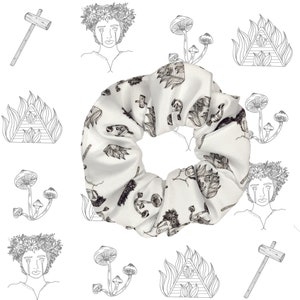 The Midsommar Scrunchie
