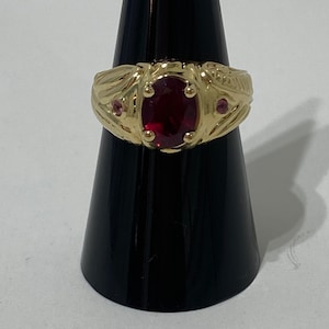 Exquisite Estate 14K Yellow Gold Cocktail Ring With Slightly Oval Ruby, and Ruby Accents, Simply Stunning, Size 8, 7.88g, Marked 14K, MEX
