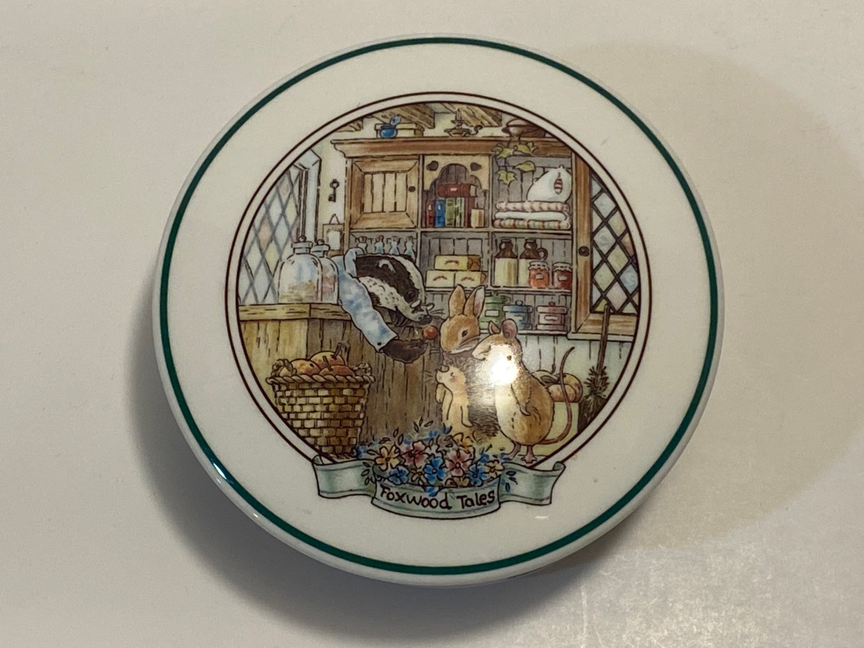 Vintage Villeroy & Boch Foxwood Tales Covered Dish: Brian Paterson