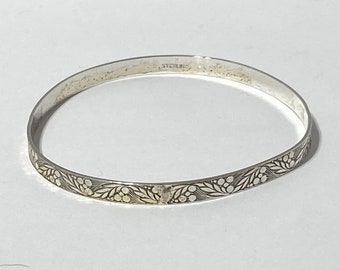 Lovely Antique Estate Sterling Silver Bangle Bracelet, 5mm wide, Floral Etching, Marked Sterling, 7-1/2" inside, 8.70g, FREE SHIP