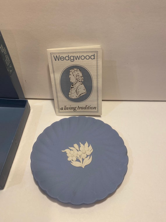 Vintage Wedgwood Jasperware Fluted Candy Dish or … - image 6