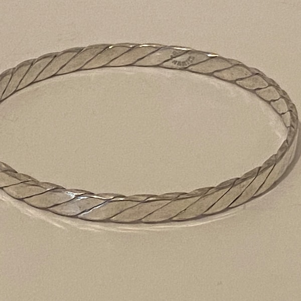 Vintage Estate Sterling Silver Bangle Bracelet, Twist Like Pattern, Taxco - Mexico, 7-7/8" inside measurement, 5.8mm wide, FREE SHIP