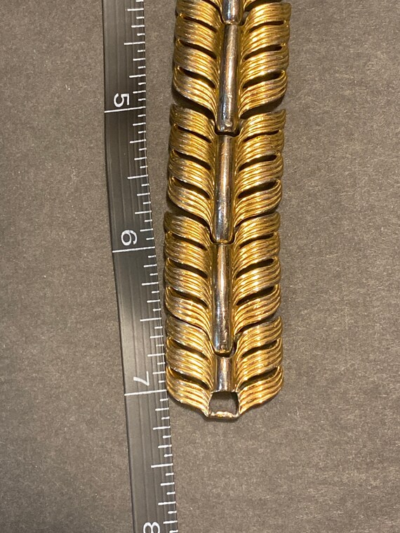 Vintage Trifari Gold Tone Bracelet, Feather Link,… - image 5
