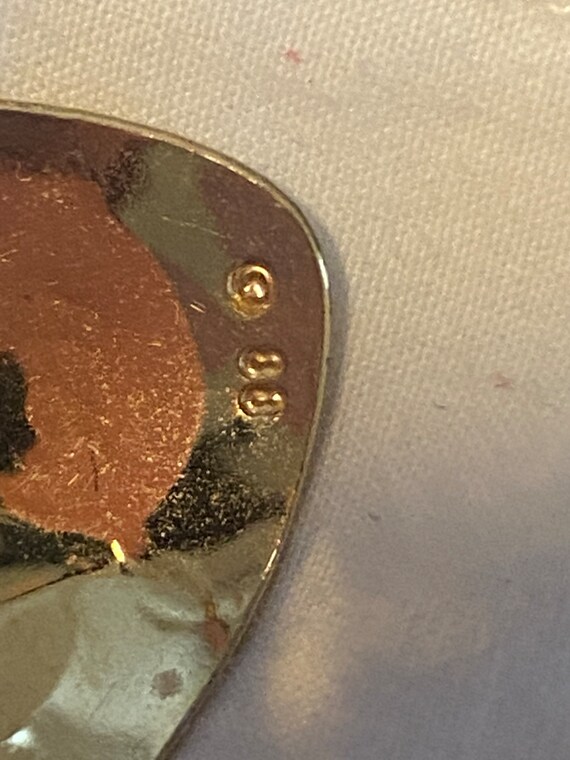 Estate Gold Tone Etched Triangular Earrings - image 10