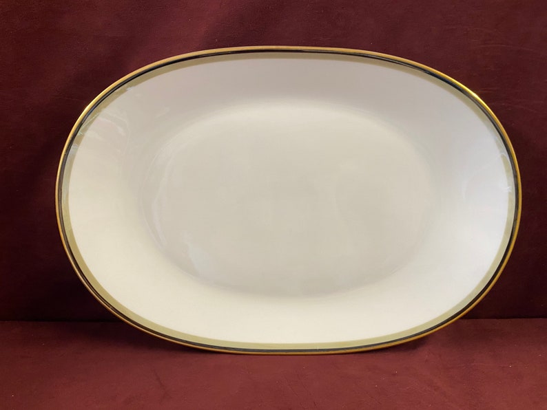Lot De 5 Plats Ovales Et Bols Rectangulaires Vintage – Très Bon état