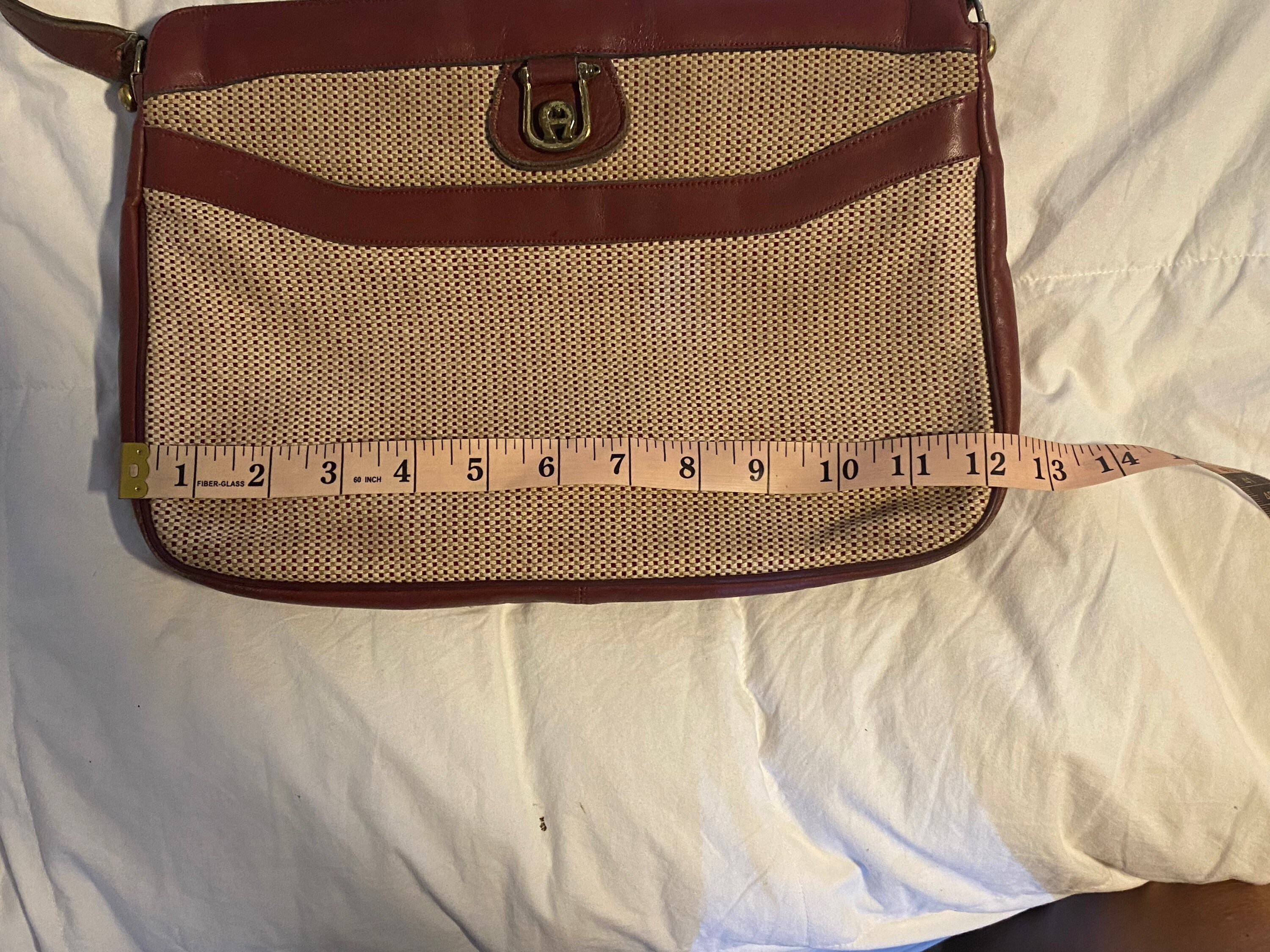 Gorgeous Estate Vintage Etienne Aigner Hand Bag, Beautiful Gorgeous Estate Vintage Etienne Aigner Hand Bag, Beautiful