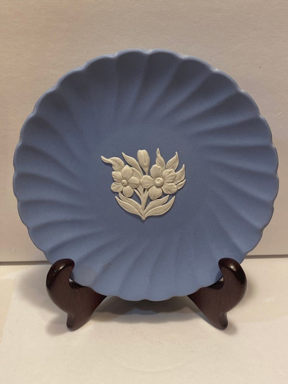 Vintage Wedgwood Jasperware Fluted Candy Dish or Trin… Gem