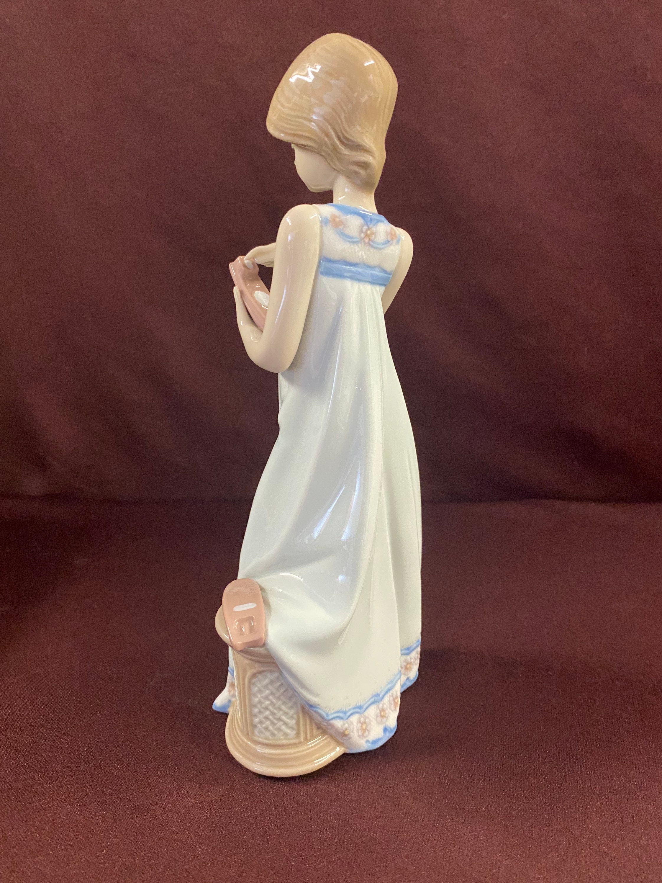 Lladro 電話をかける少女像 S466 Vintage Lladro Figurine: Girl With Phone, 