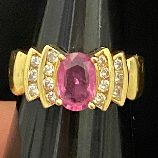 Exquisite Estate 18K LeVian Gold Oval Pink Sapphire Ring with Rows of Diamonds on side, Sz 8, 8.71g, Marked 18K and LeVian, FREE SHIP