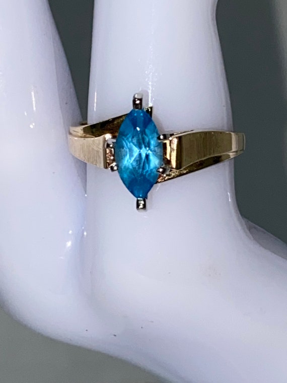 Lovely Tiffany and Co 10K Gold Ring with Blue Top… - image 1