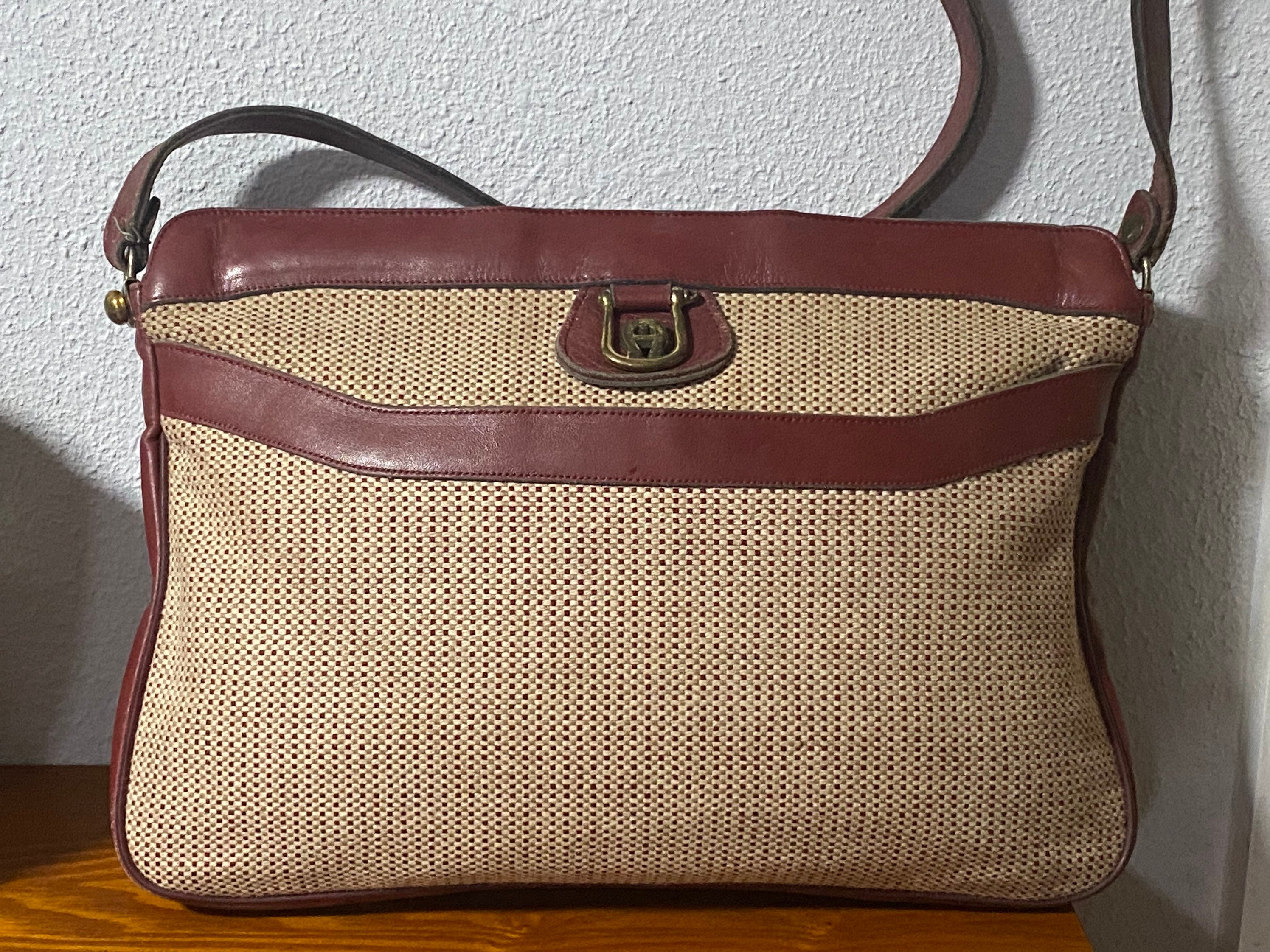 Gorgeous Estate Vintage Etienne Aigner Hand Bag, Beautiful Gorgeous Estate Vintage Etienne Aigner Hand Bag, Beautiful