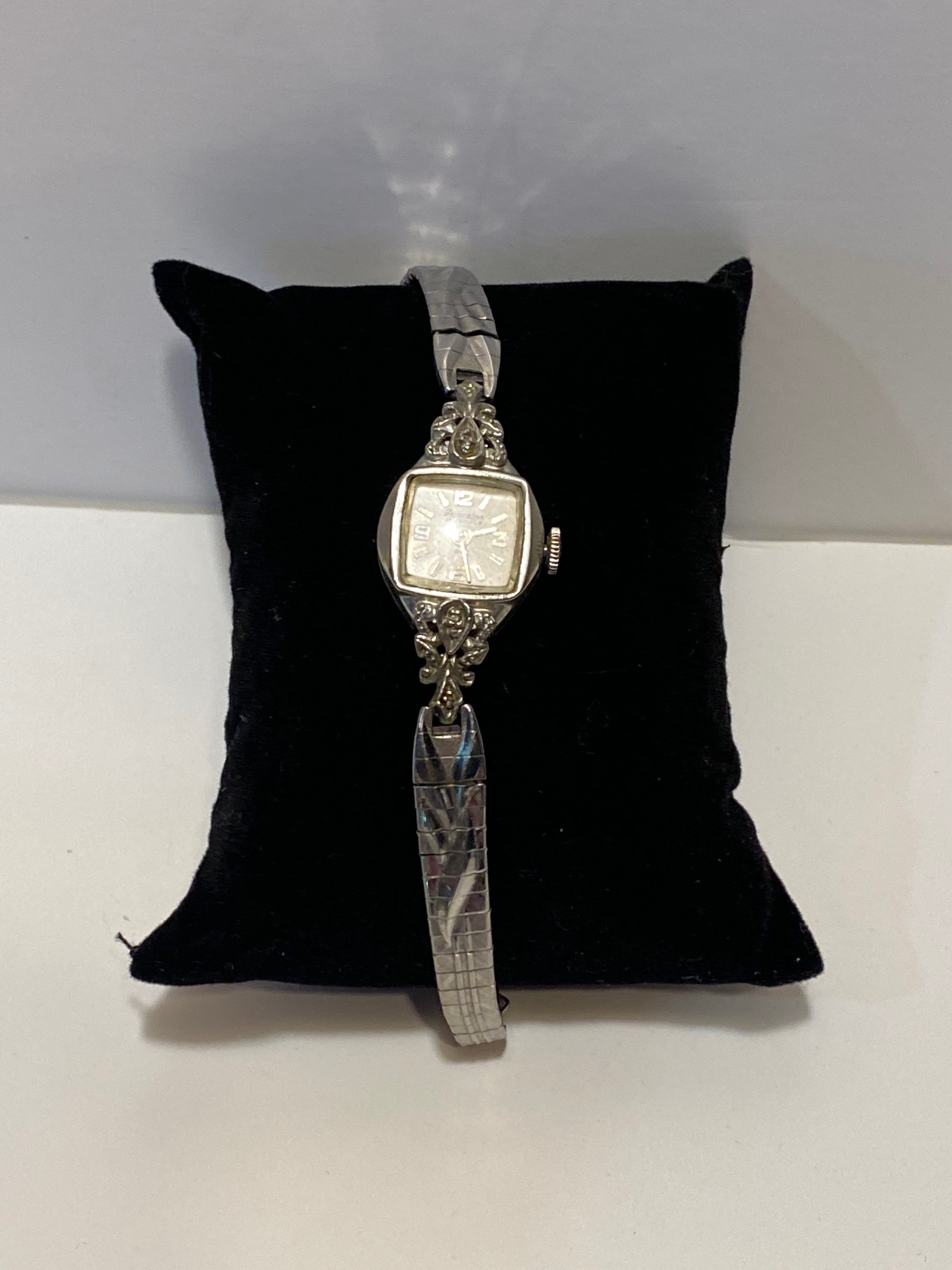 Vintage Princeton Ladies Wrist Watch, 17 Jewels, Works Great