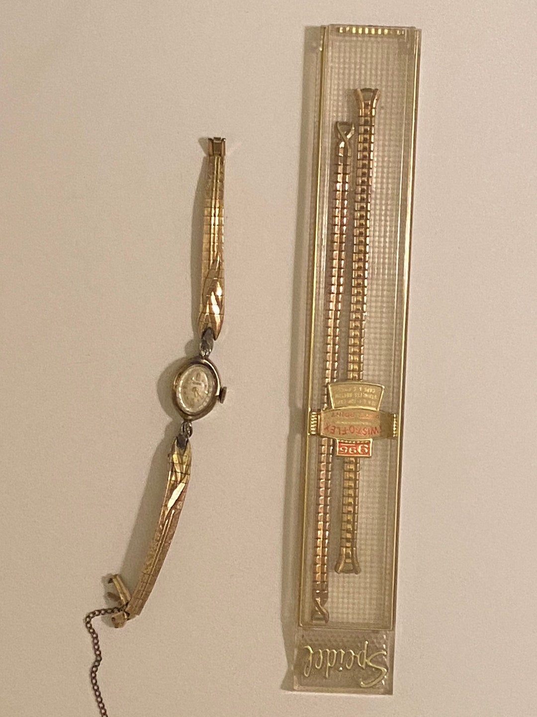 DAMAGED Bulova Ladies Wrist Watch, Wristwatch, Keeps Accurate Time
