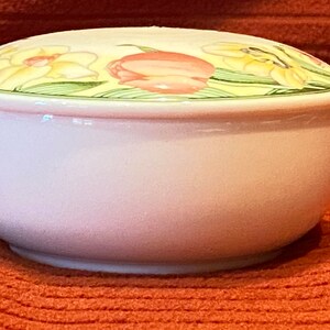 Vintage Villeroy & Boch Canari Porcelain Trinket Box: Floral Butterfly Decor