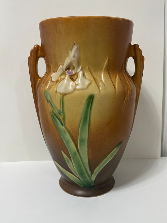 RARE Roseville Pottery Iris Vase 921-8, 1930s - Etsy