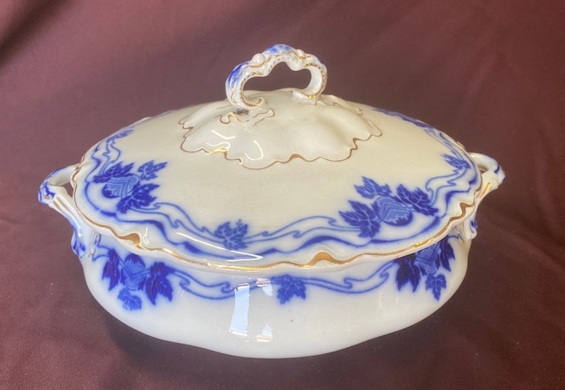 Vintage The Hofburg W.H. Grindley England Round Covered Vegetable Dish, Serving Bowl, Flow Blue and White Gold Trim image 1