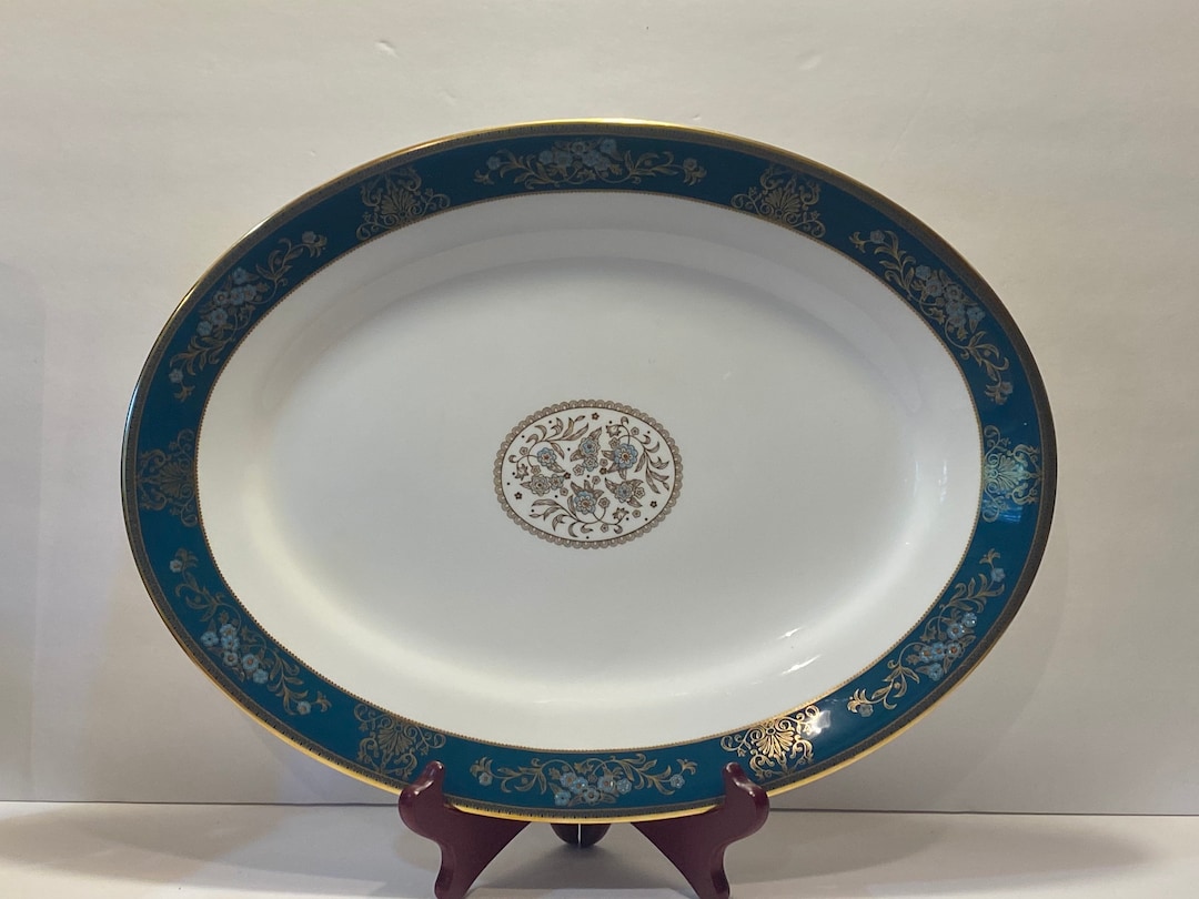Vintage Wedgwood Agincourt R4513 Large Oval Serving Platter, 151/2 by