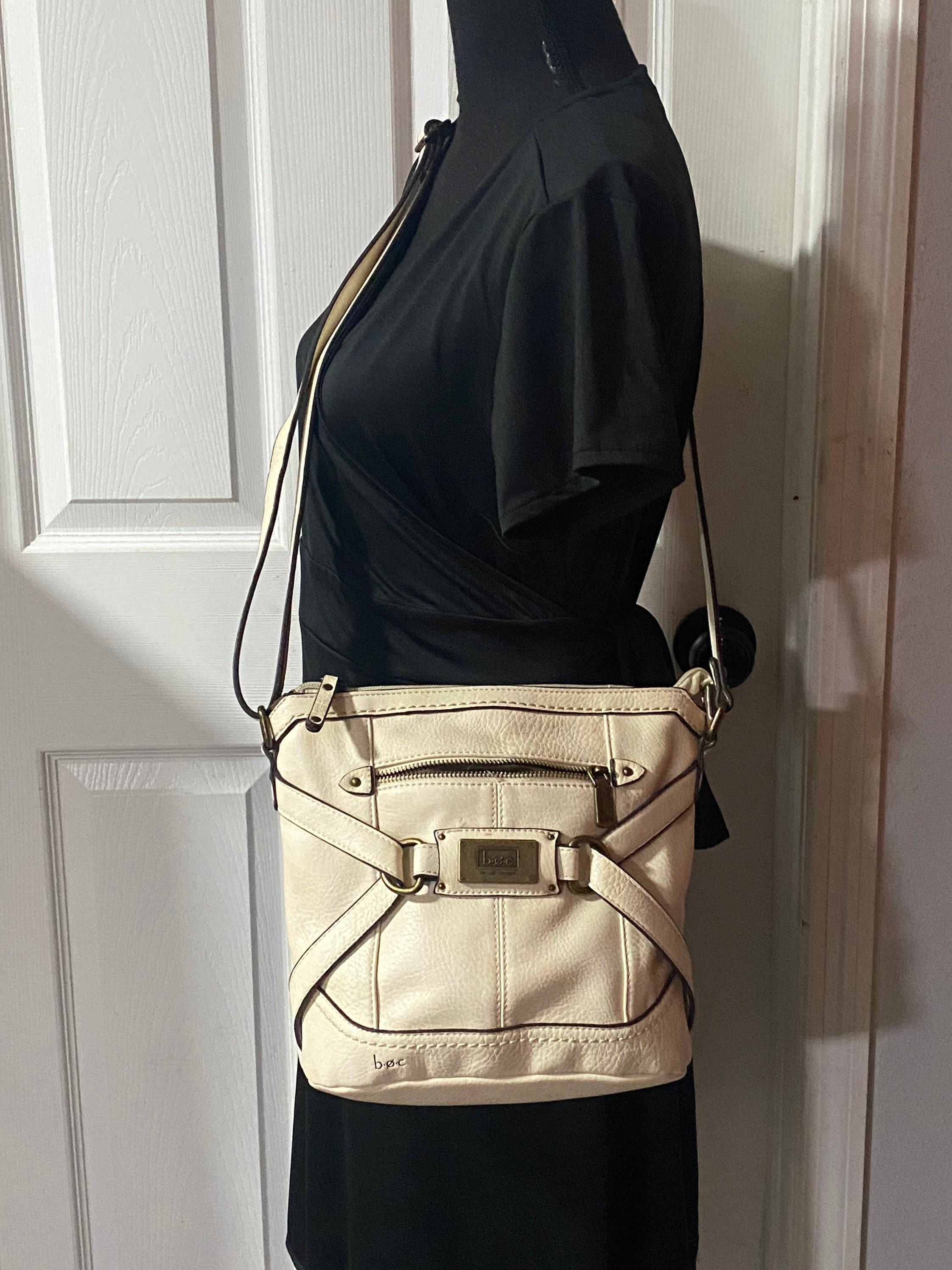 Vintage Estate BOC Crossbody Purse or Pocketbook off White in Color Leather 11 Wide 9 1 2 Tall 4 1 4 Wide at Base SEE DESCRIPTION Etsy Ireland