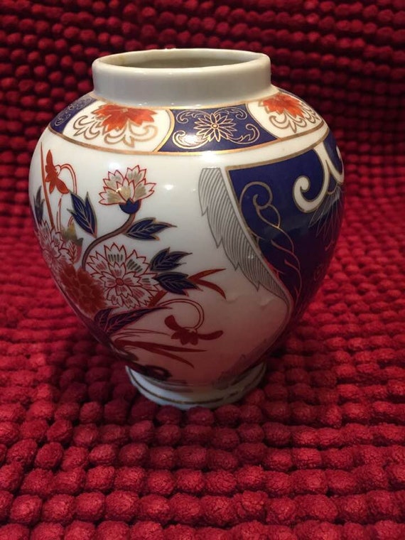 Vintage Japanese Vase: Blue Lotus Floral Ginger Jar (4