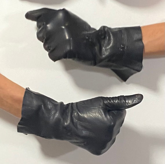 Vintage Black Ladies Leather Gloves with Embroide… - image 2