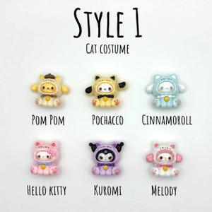 コスチュームを着たかわいいキャラクターのシューチャームなど！