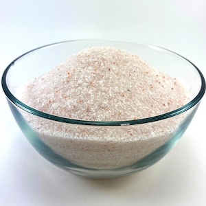 Pink Himalayan Bath Salt: Detox, Purification, Ritual Soak