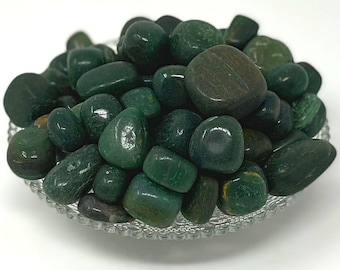 Green Jade Crystal: Good Luck, Love & Abundance Stone