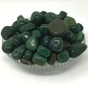 Green Jade Crystal: Good Luck, Love & Abundance Stone