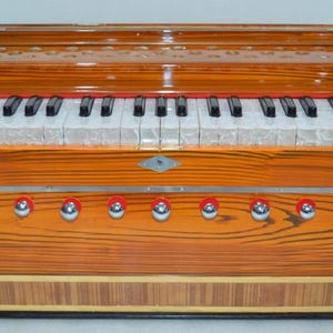 Indian Wood Standard Indian Musical Instrument Harmonium 42 Keys Multi Bellow 9 Stopper Peti Baja