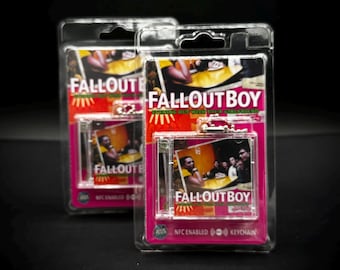 Fall Out Boy: Una velada con tu novia (Llavero con NFC)