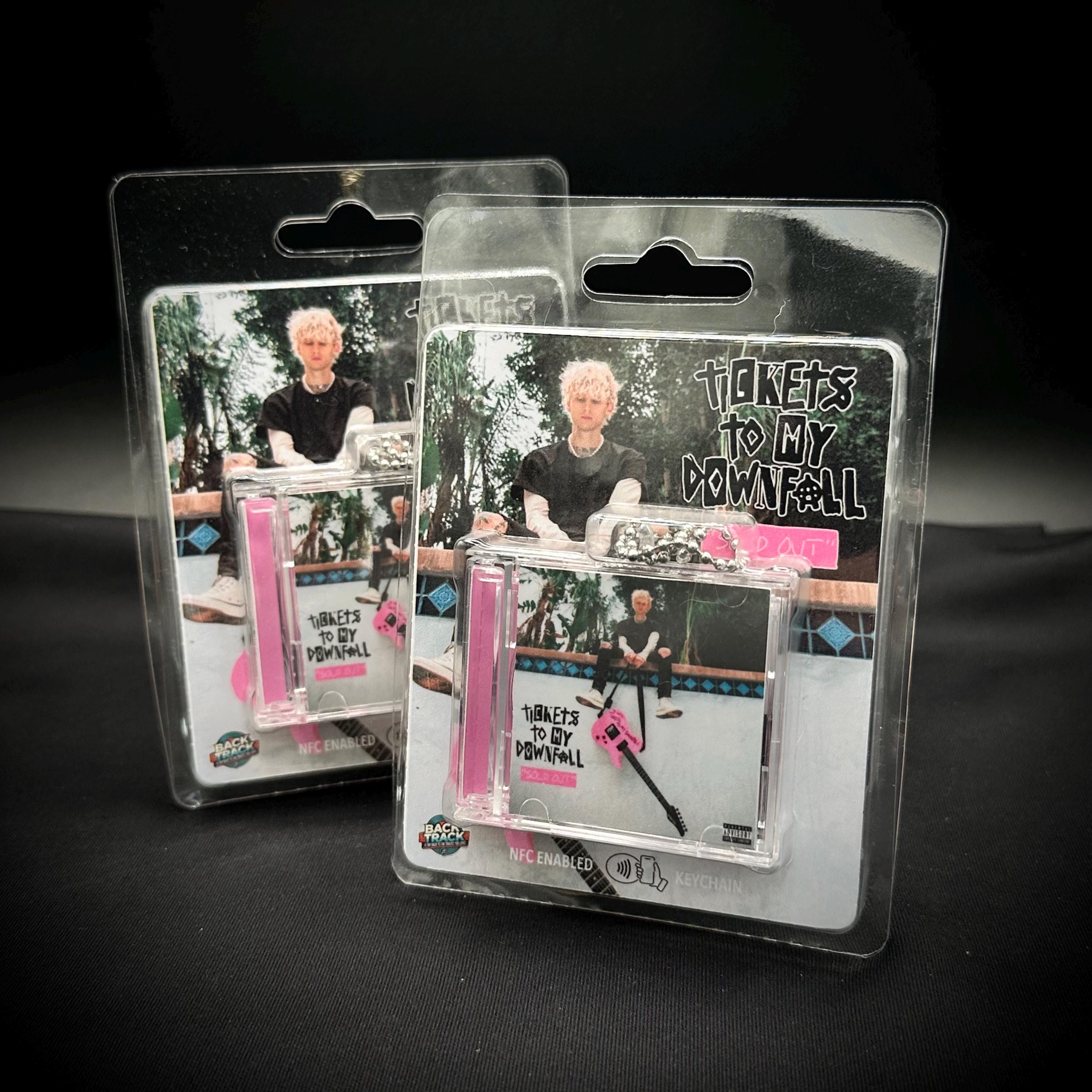 Eminem keychain - Etsy 日本