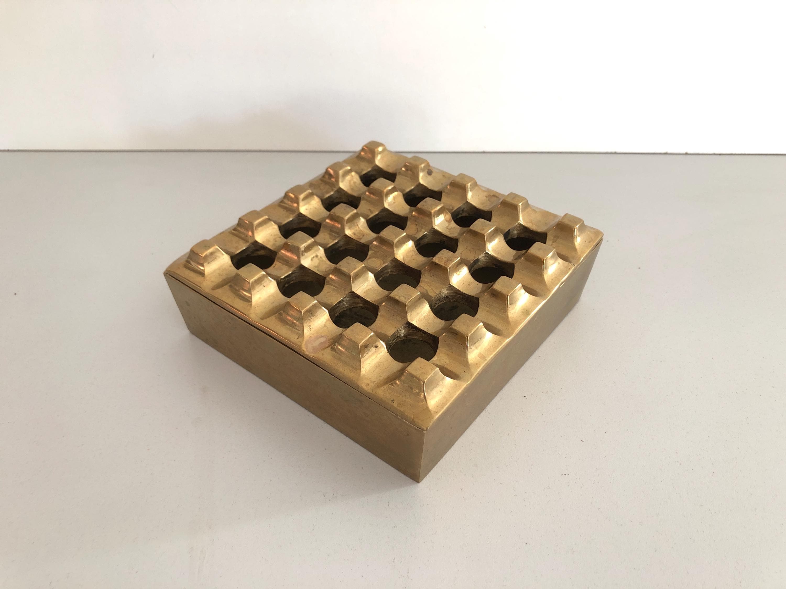 逸品　ULTIMA15　真鍮　灰皿　ミッドセンチュリー　オブジェ　スウェーデン 逸品 ULTIMA15 真鍮 灰皿 ミッドセンチュリー オブジェ スウェーデン