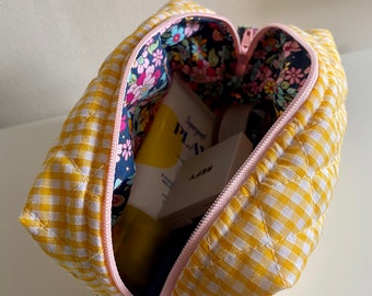 Gingham Ditsy Floral Quilted Makeup Bag Yellow