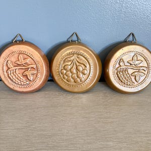 Vintage Copper Mold: Wheat or Cherry Design (5.5&quot;)