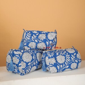 Set di 3 pezzi: borsa da toilette con stampa floreale in cotone indiano, borsa da viaggio, astuccio per il trucco, borsa da bagno trapuntata, kit da barba, beauty case