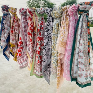 Lote de pareos de playa de gasa suave con estampado indio a mano