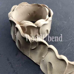 Scalloped Edge WoodUbend Trim WUBTR747.1 – 1.8” × 39” Bendable Molding – Heat-Flexible Furniture Appliqué for Elegant DIY Craft Décor