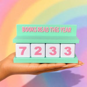 Estantería acogedora con contador de libros / Rastreador de lectura interactivo para tu rincón / Decoración para amantes de los libros