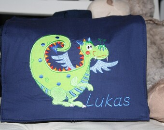 Kindergartenrucksack Rucksack Drache dunkelblau mit Namen bestickt