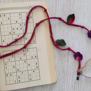 Lanière de lunettes au crochet avec fleurs et feuilles, chaîne à lunettes au crochet, accessoire pour lunettes de soleil, lanière de lunettes, cordon pour collier de lunettes