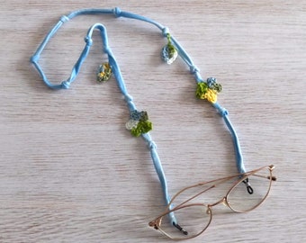 WATER LILY Crochet Glasses Strap, Floral glasses chain, Sunglass Accessory, Eyeglass Lanyard, Glasses Cord with crochet flowers & leaves.