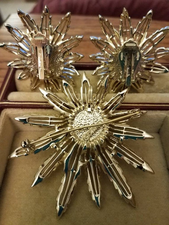 1970's Sara Coventry Sunflower brooch & clip-on e… - image 2
