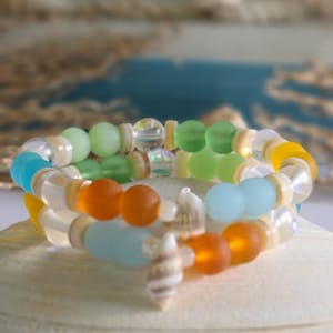 2pcs Beachy Sea Glass Bracelets, Beachy Birthday Gifts, Sea Glass Jewelry, Island Vibes Coastal Jewelry, Shell Bracelets, Coastal Bracelets