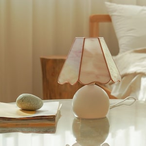 Little pearl mushroom stained glass table lamp image 1