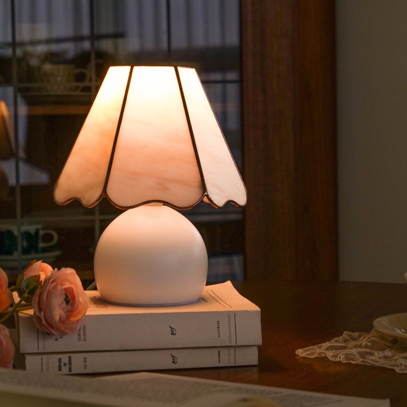 Kleine Perlenpilz-Buntglas-Tischlampe, personalisierbar Bild 6