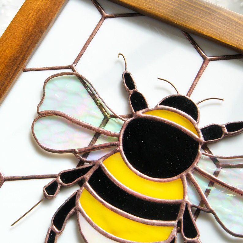 Bumble Bee houten opbergdoos met gebrandschilderd glas Aanpassen en personaliseren afbeelding 7